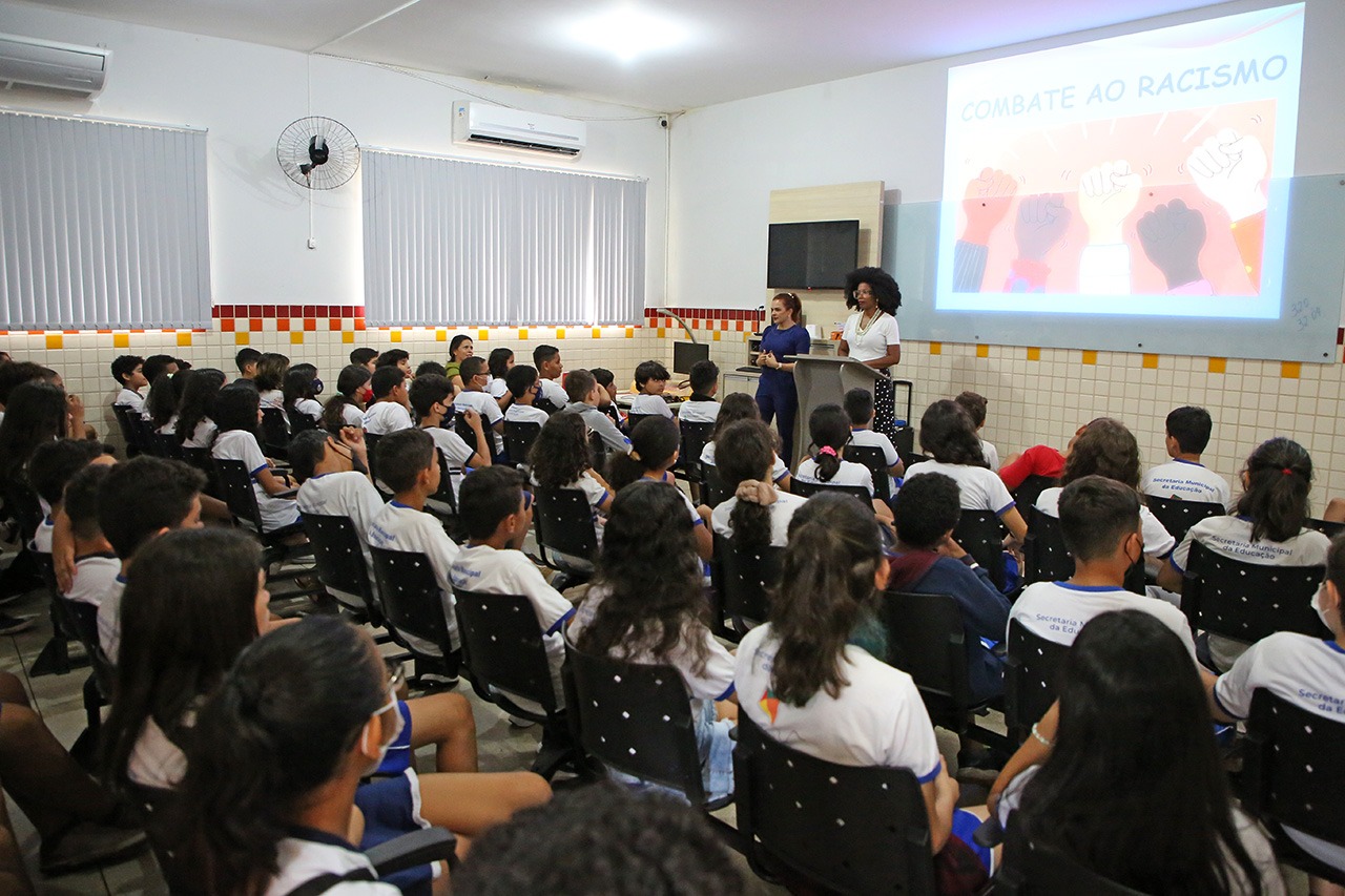Palestra Racismo Cocid3